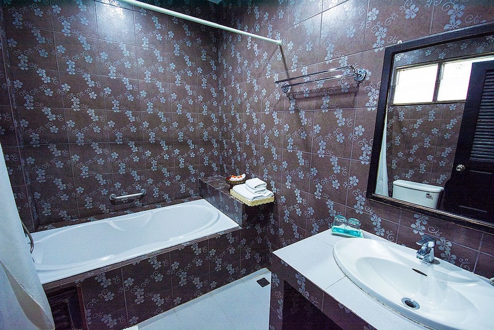 SILAMANEE RESORT & SPA HOTEL 23/59