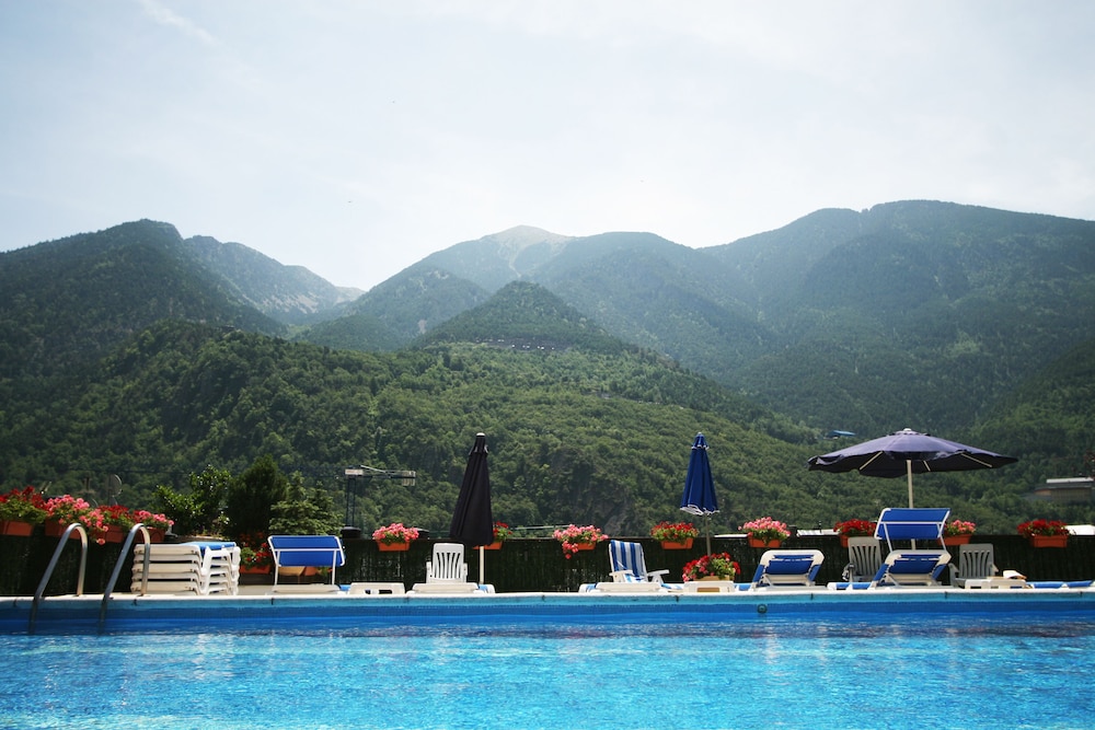 HOTEL PYRENEES 3/55