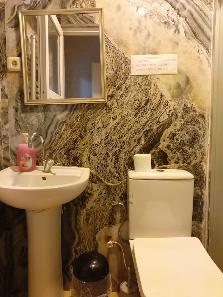 Avrasya Hostel 47/50