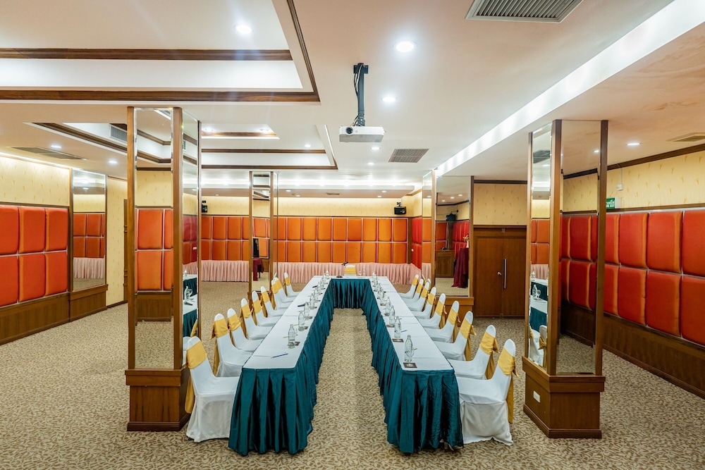 Sirin Hotel & Resident 30/50