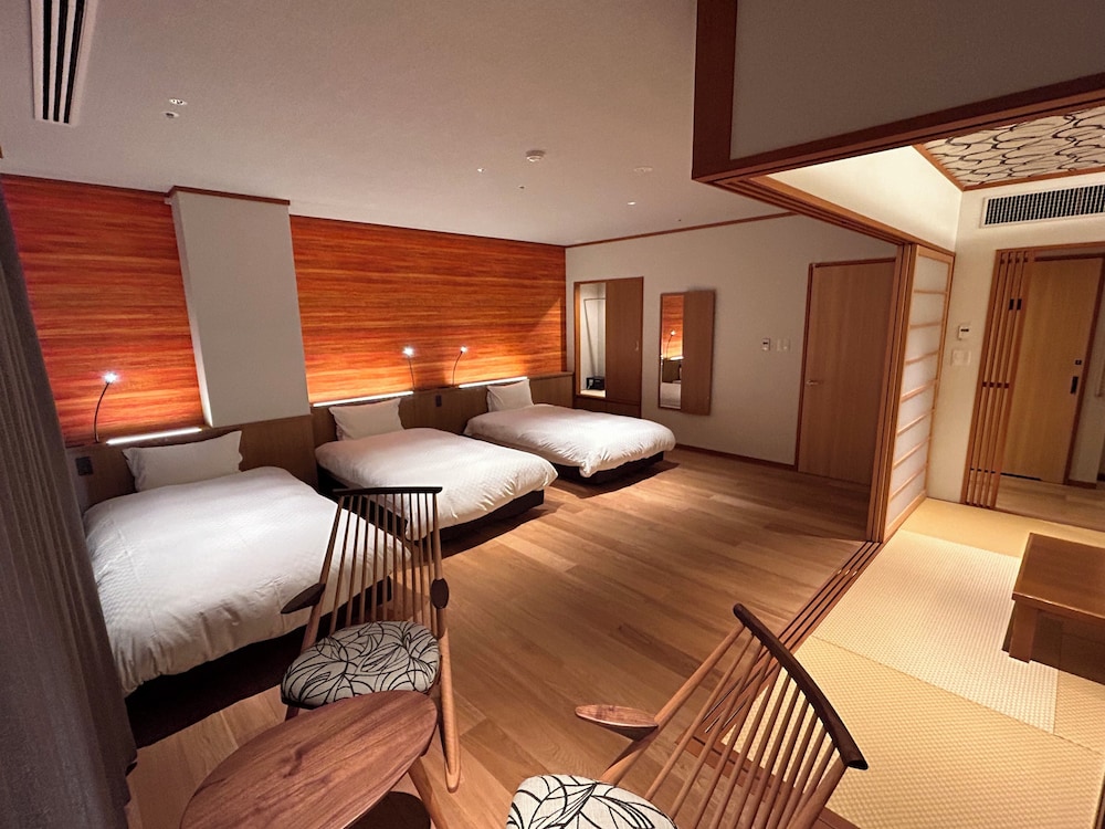 غرفة يابانية غربية بثلاثة أسرّة، Kintarouonsen 2/3