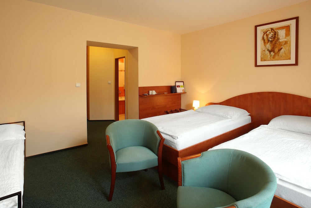 Hotel Palace 9/60