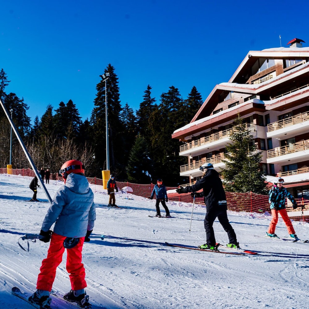 Club Hotel Yanakiev 47/55
