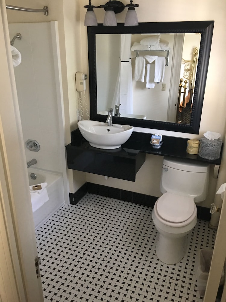 Columbia Gorge Hotel And Spa 61/62