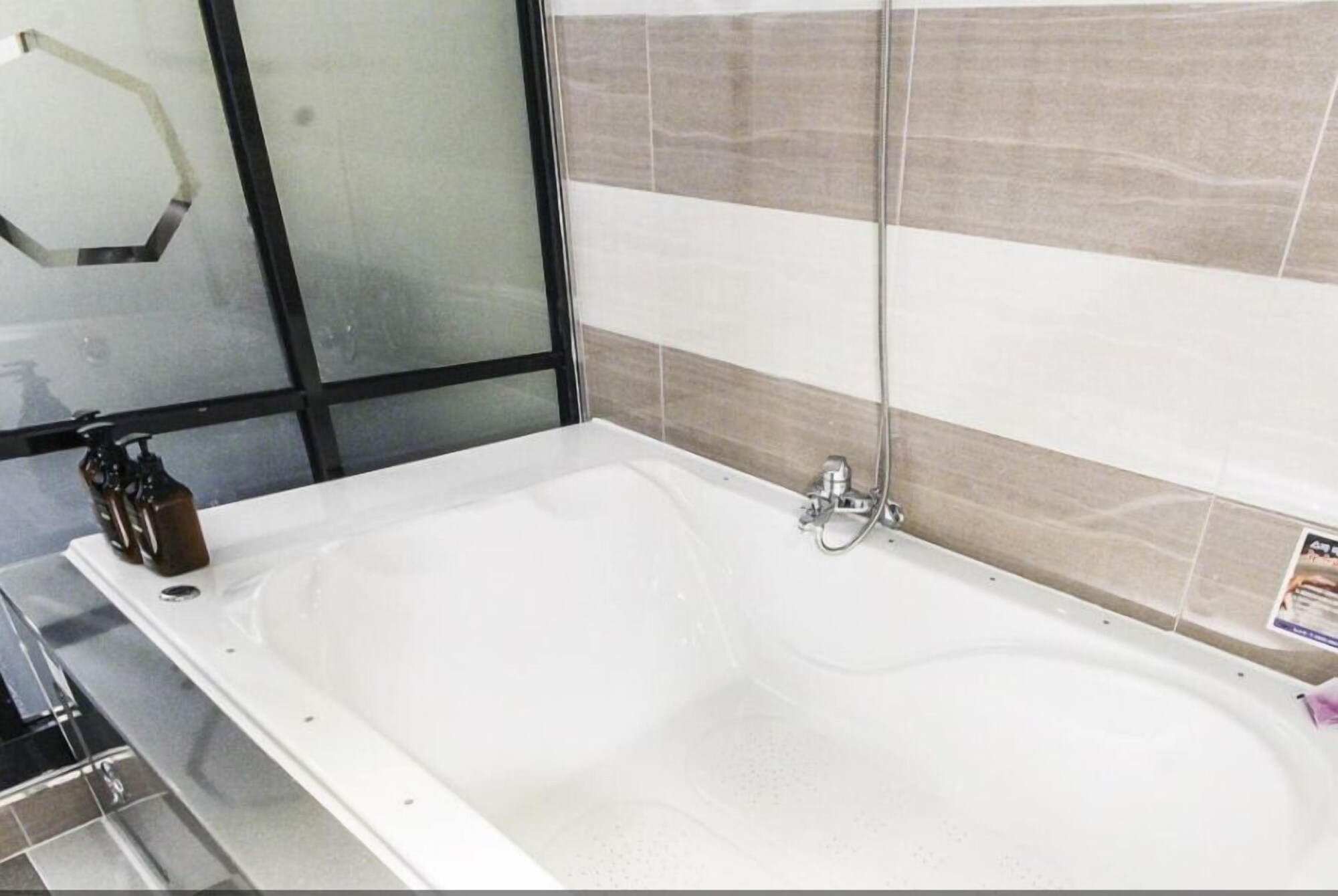 Style, Executive, King Bed