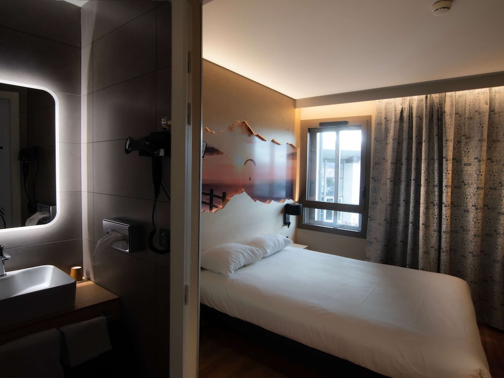 ibis Styles Clermont Ferrand Le Brezet Aeroport 69/69