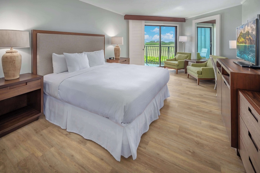 غرفة بسرير كينج بإطلالة جزئية على البحر، OUTRIGGER Kauai Beach Resort & Spa 2/4
