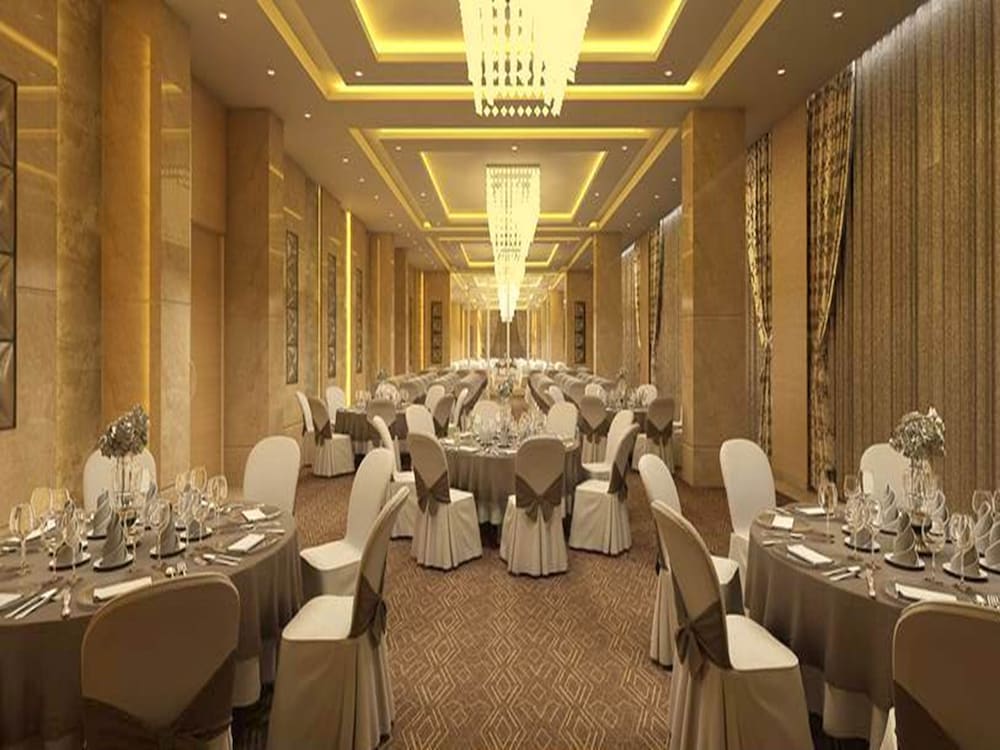 Nataraj Sarovar Portico 33/47