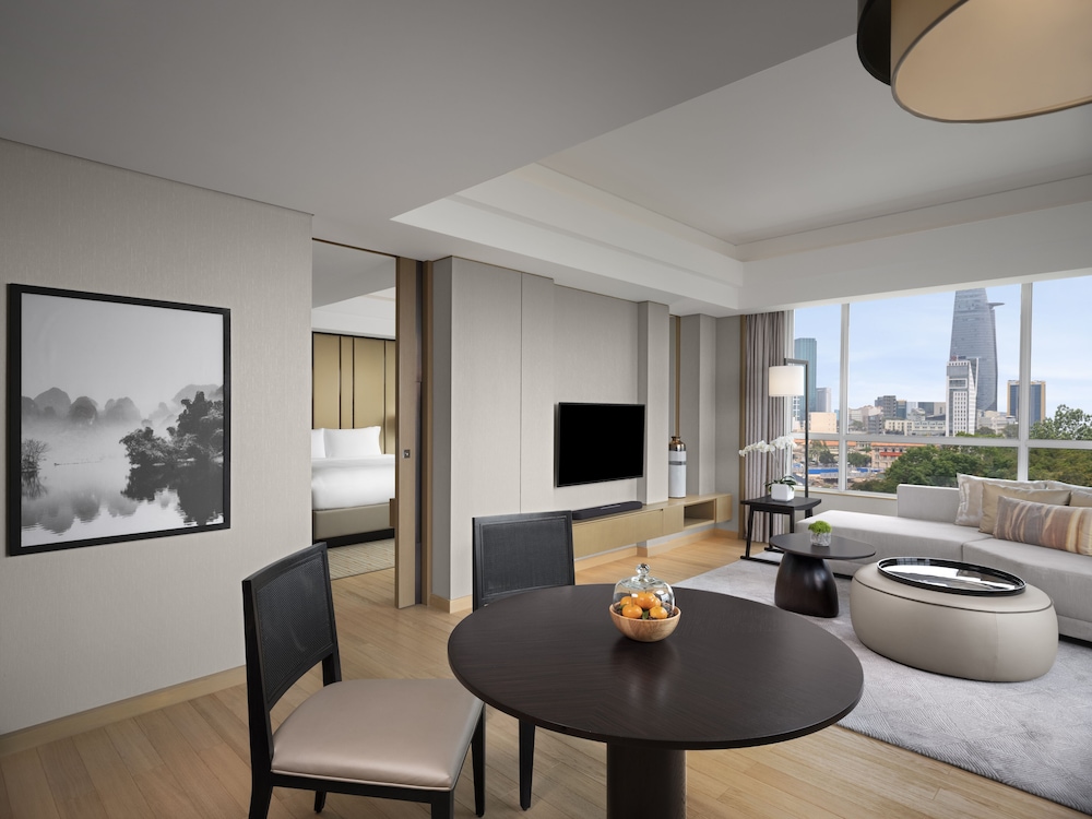 New World Saigon Hotel 47/77