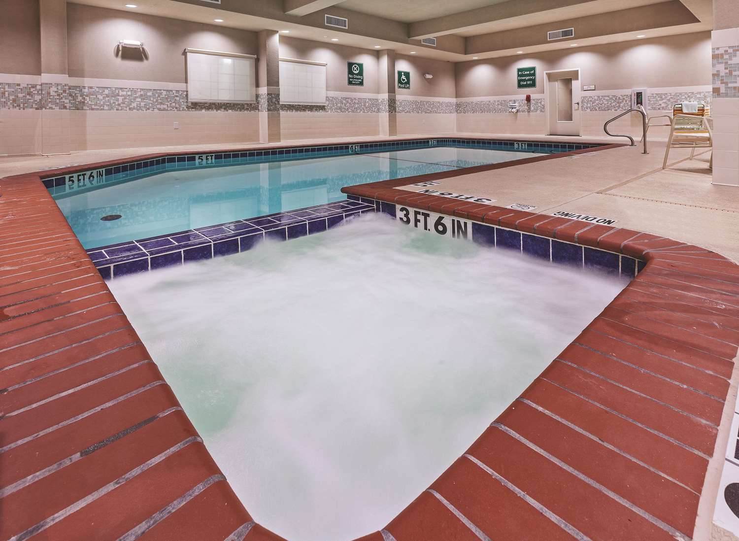 La Quinta Inn & Suites by Wyndham Wichita Falls - MSU Area 20/40