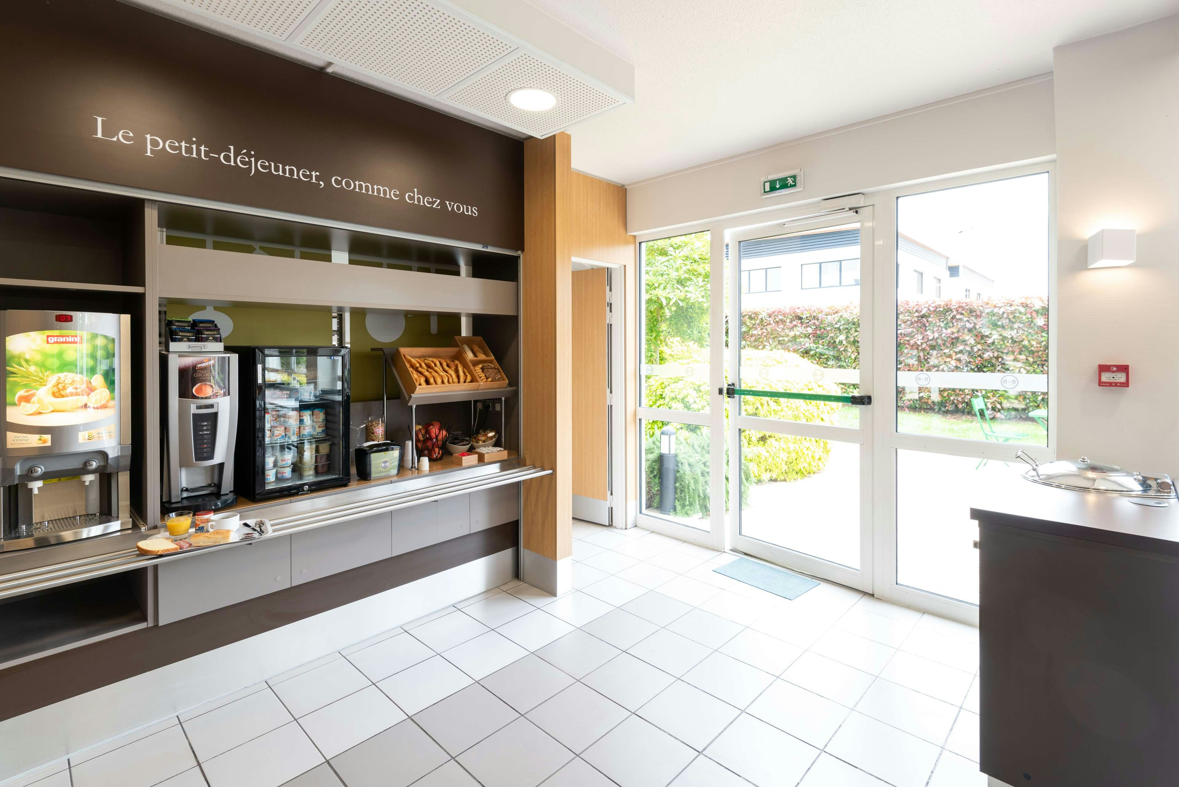 B&B Hotel Evreux 4/17