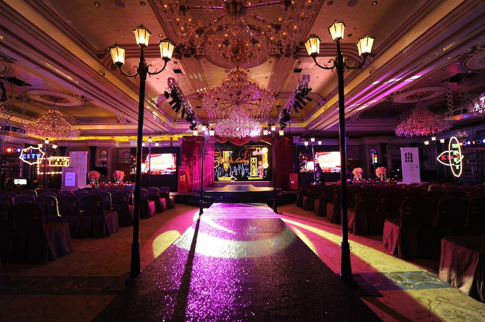 LEGENDALE HOTEL BEIJING 30/33