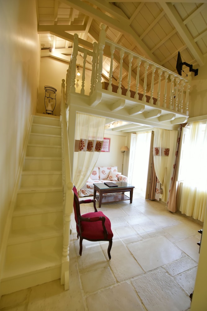 Angelica Boutique Hotel 34/74