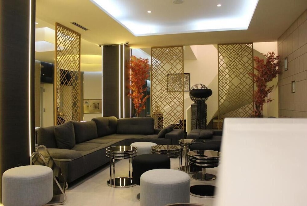 Le Pacha Hotel 34/50