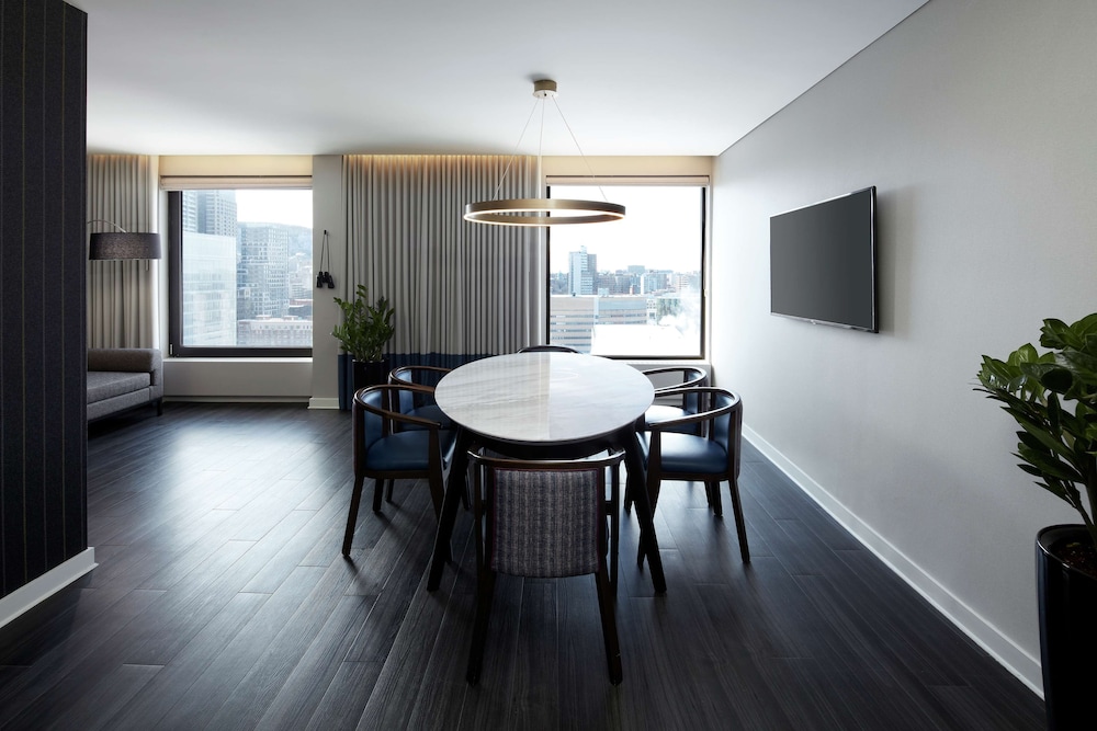 DoubleTree by Hilton Montreal 63/77