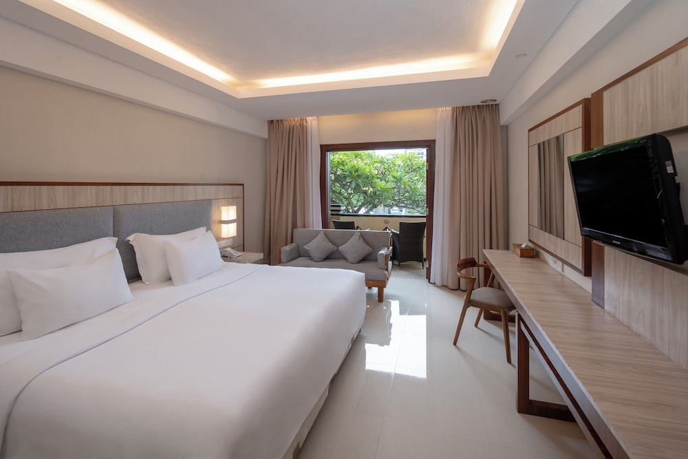 GRAND DELUXE ROOM