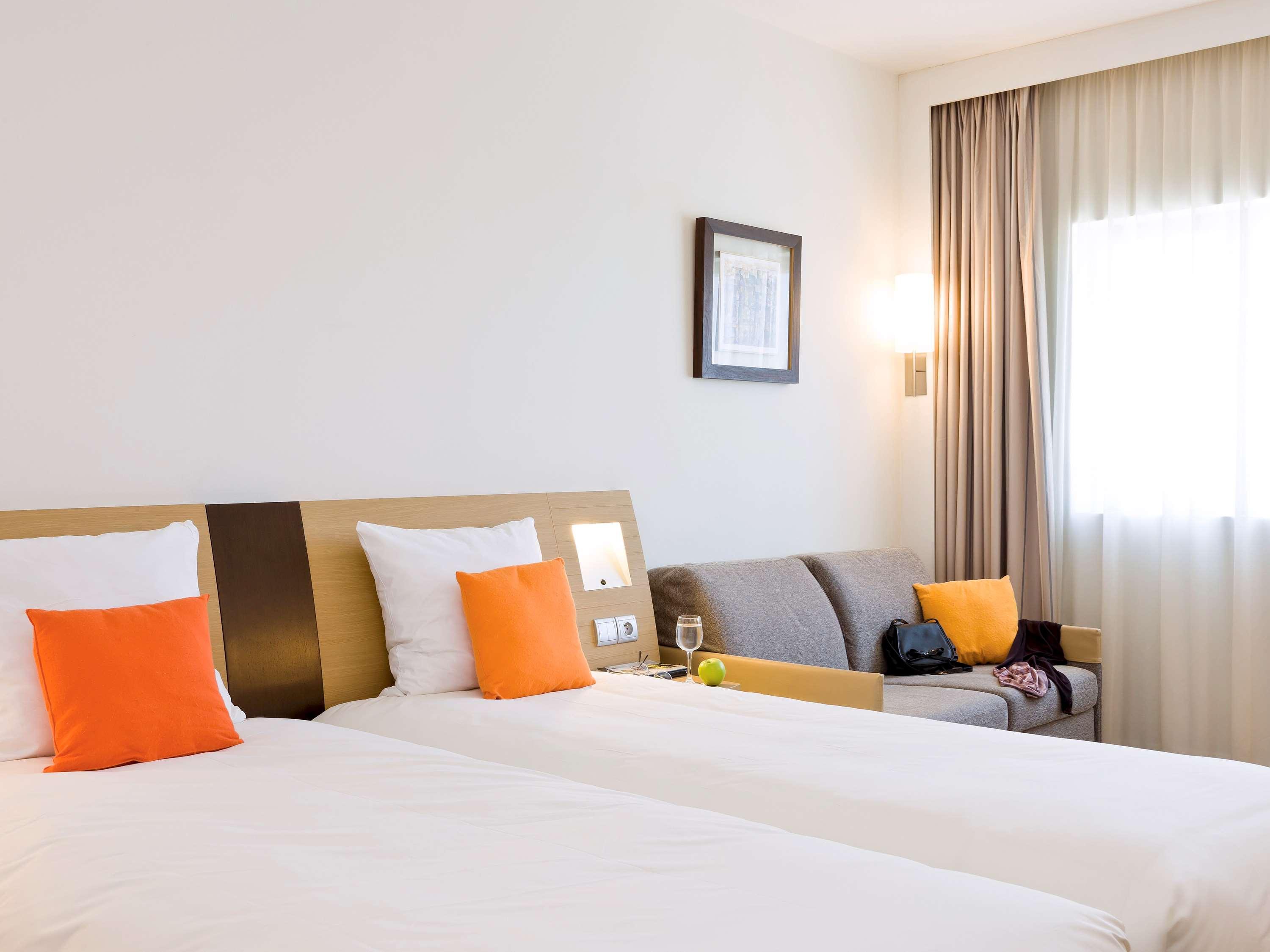 STANDARD, TWIN BEDS, SOFA