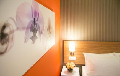 Deluxe, Queen Bed