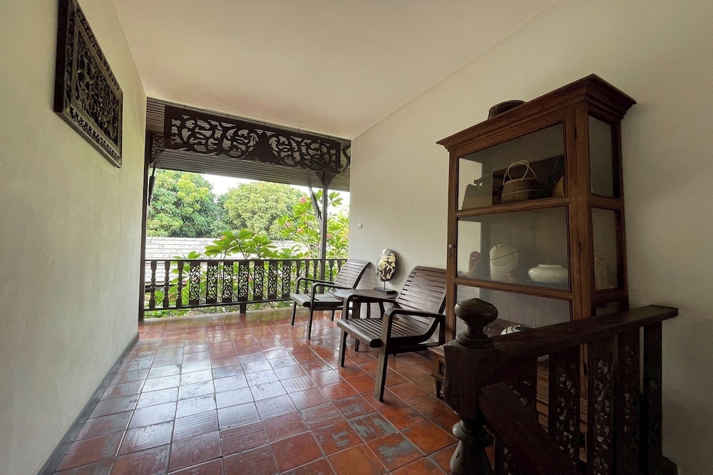 The Royal Shilton Resort 30/50