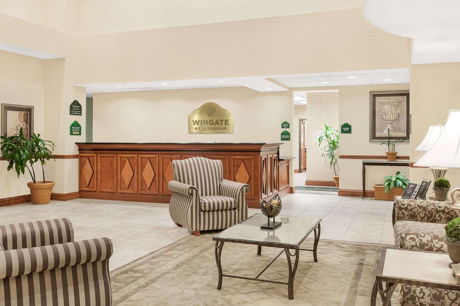 Wingate By Wyndham Lafayette Airport 5/45