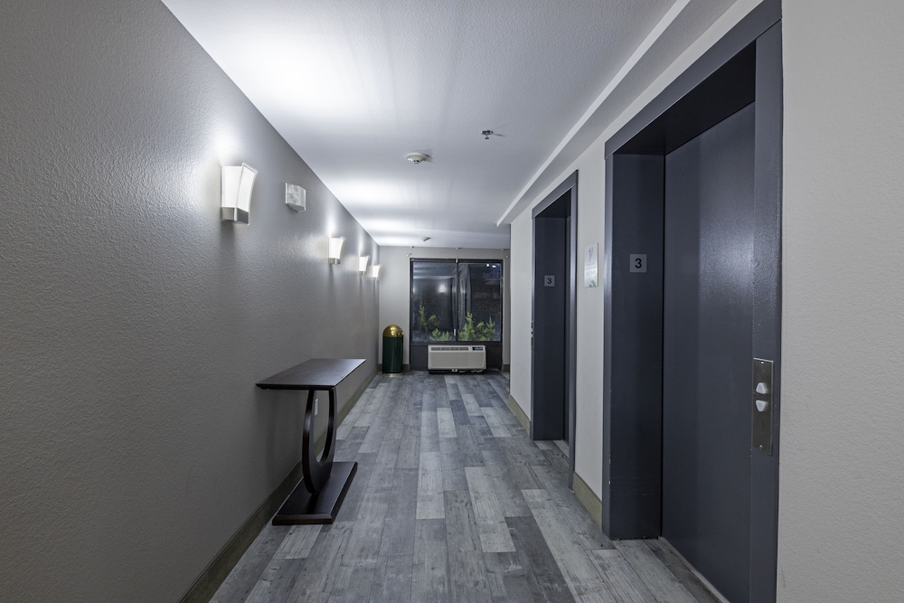Wingate by Wyndham Atlanta Galleria Ballpark 24/50