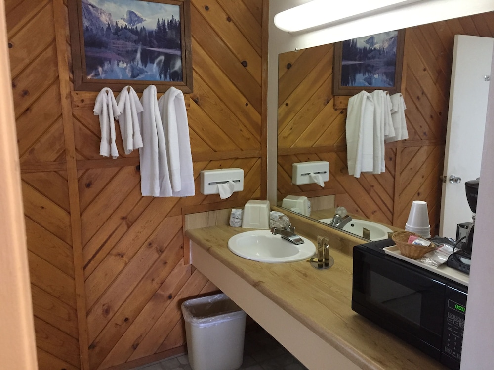 Holiday Lodge 62/66