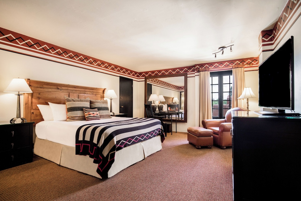 King Bed, Accessible