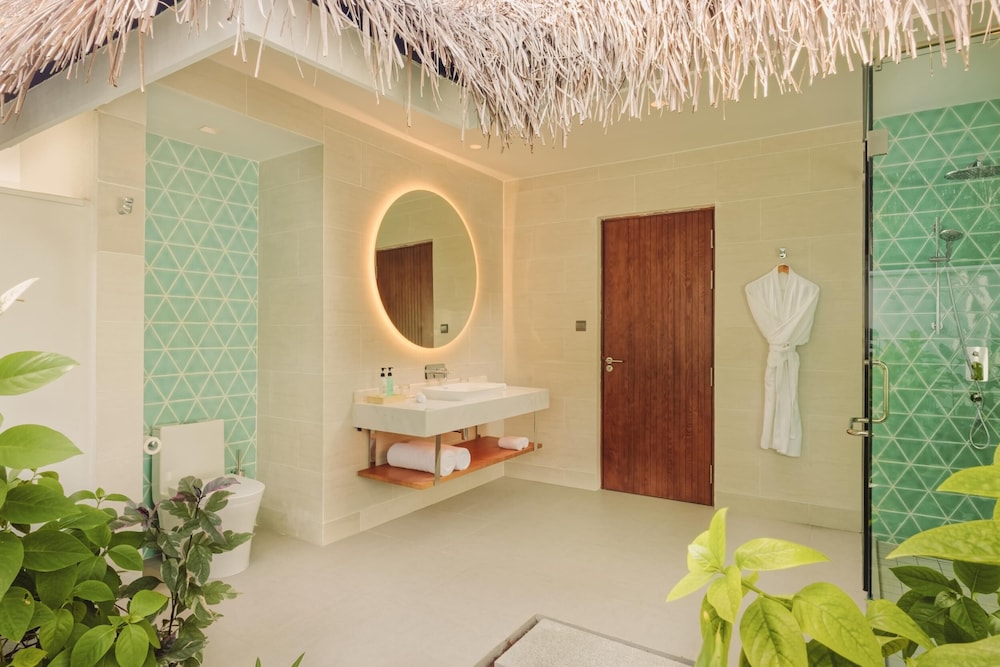 Nova Maldives 54/78