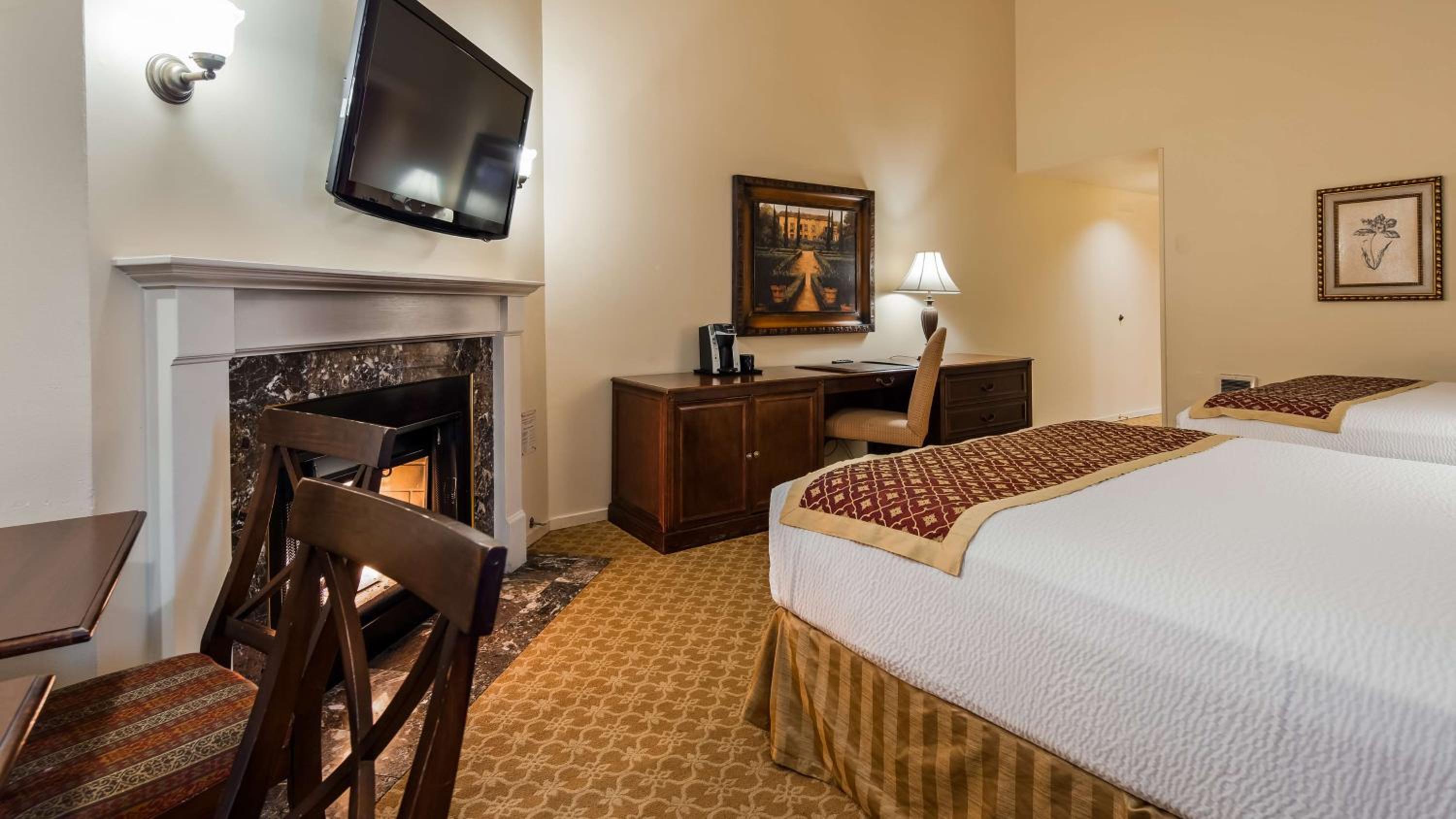PREMIER, 2 QUEEN BEDS
