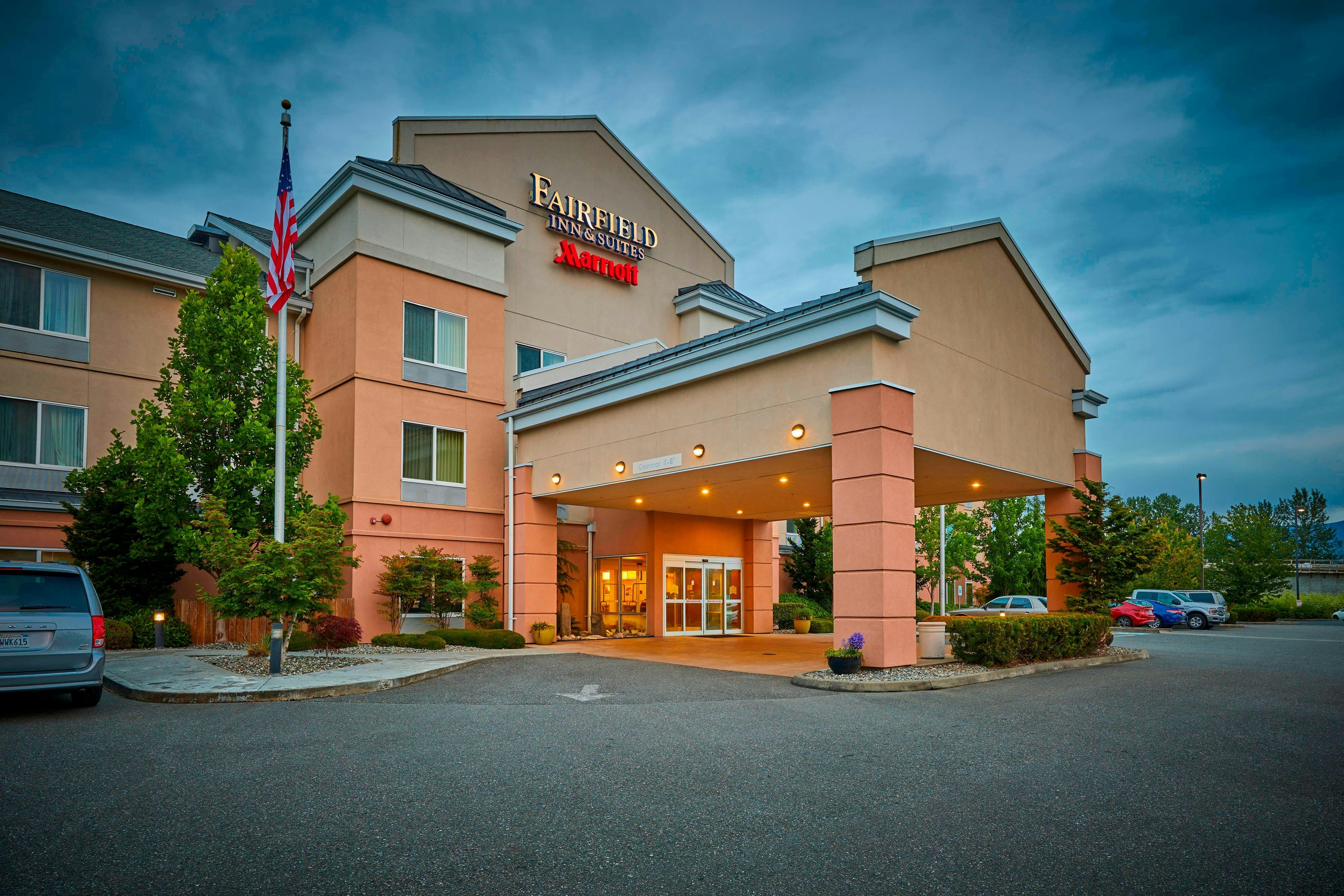 Fairfield Inn Suites By Marriott Burlington 2/32