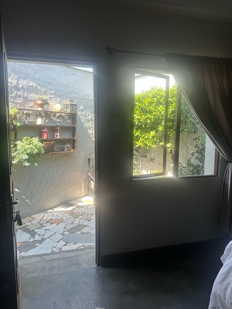 Dara Guest House 15/36