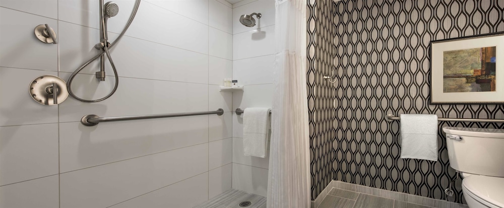 Doubletree By Hilton Chicago Schaumburg 8/45