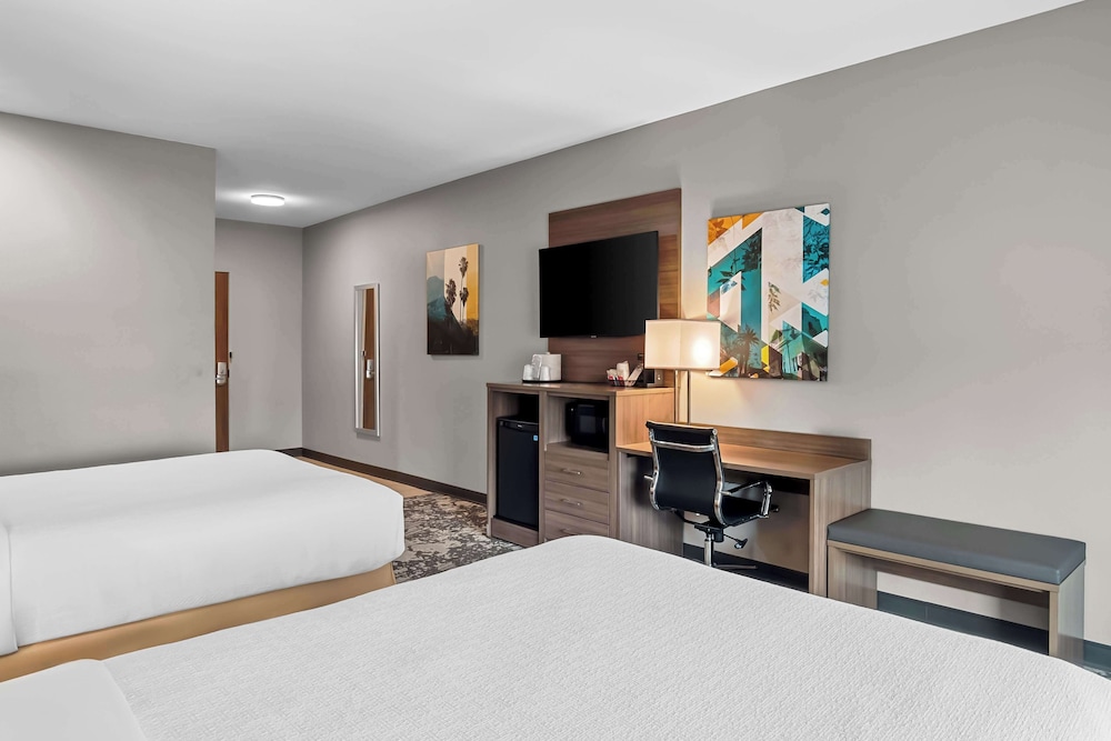 Room at Best Western San Bernardino Hotel, CALIFORNIA CITY - CA