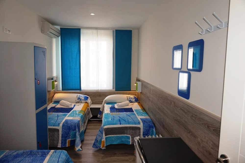 Mucho Madrid Hostel 30/49