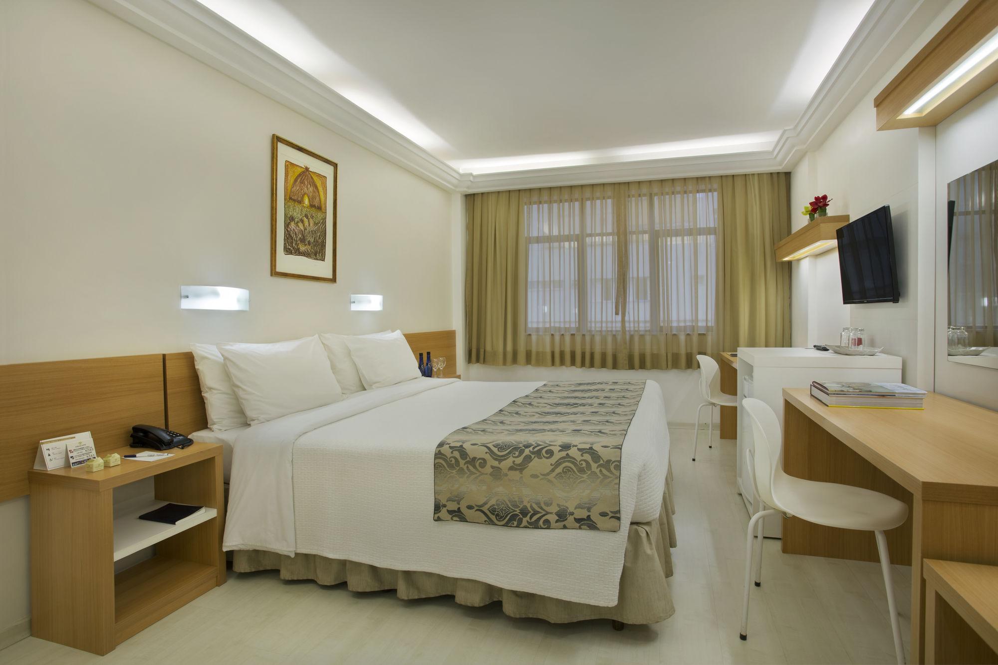 Standard, Double or Twin Bed