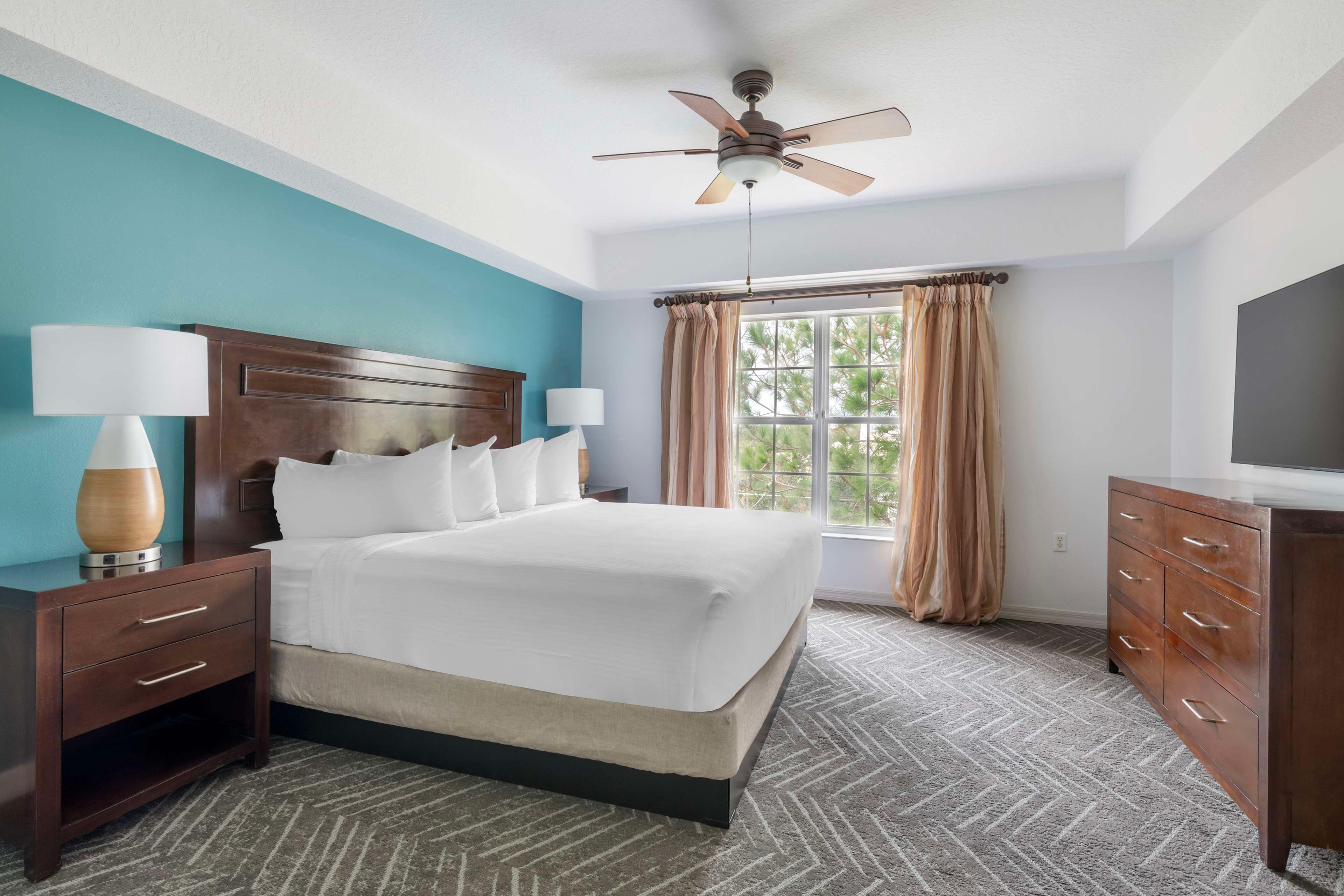 1 Bedroom, Suite, Queen Bed, Resort View, Bathtub, Accessible, Hilton Vacation Club Aqua Sol Orlando West 3/4