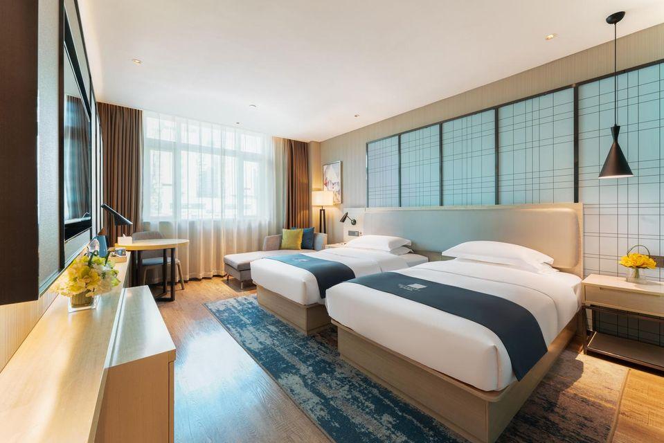 Deluxe, Twin Beds