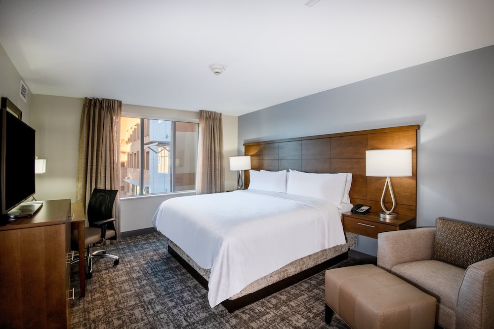 Staybridge Suites Scottsdale - Talking Stick 11/48