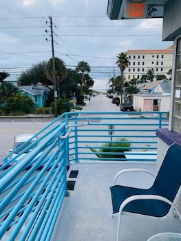 Royal North Beach All Suites 30/57