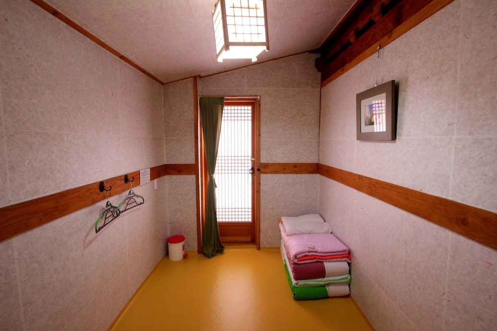 Happiness Full Hanok Guesthouse Jeonju 10/53