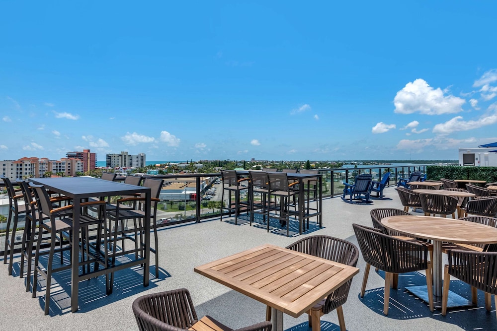 Cambria Hotel St Petersburg Madeira Beach Marina 10/58