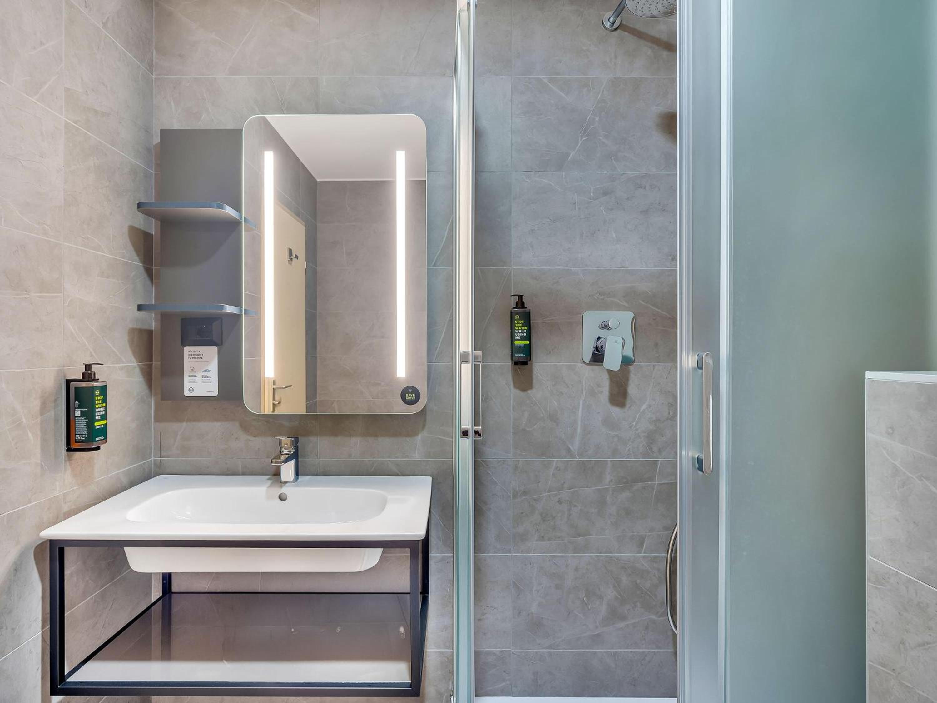غرفة بسرير كوين، B&B Hotel Milano Portello 10/10