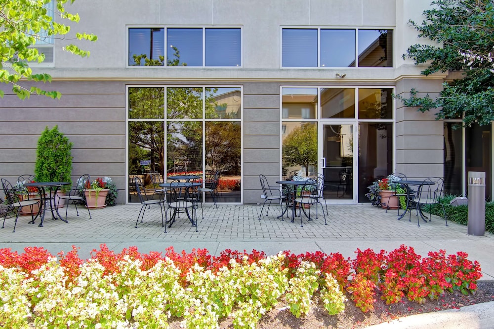 Hampton Inn Suites Leesburg 10/60