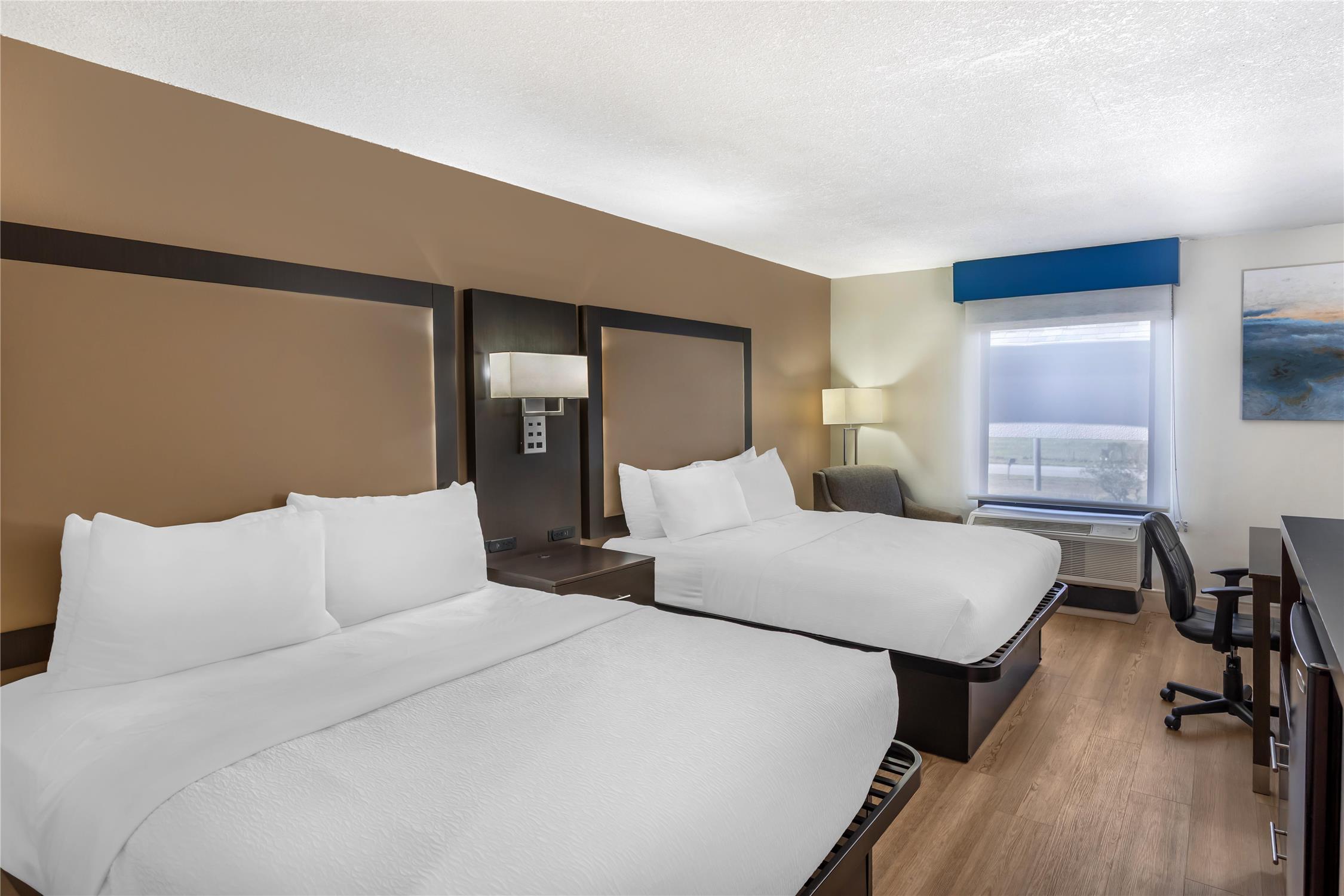 Best Western Plus Madison Inn 15/53