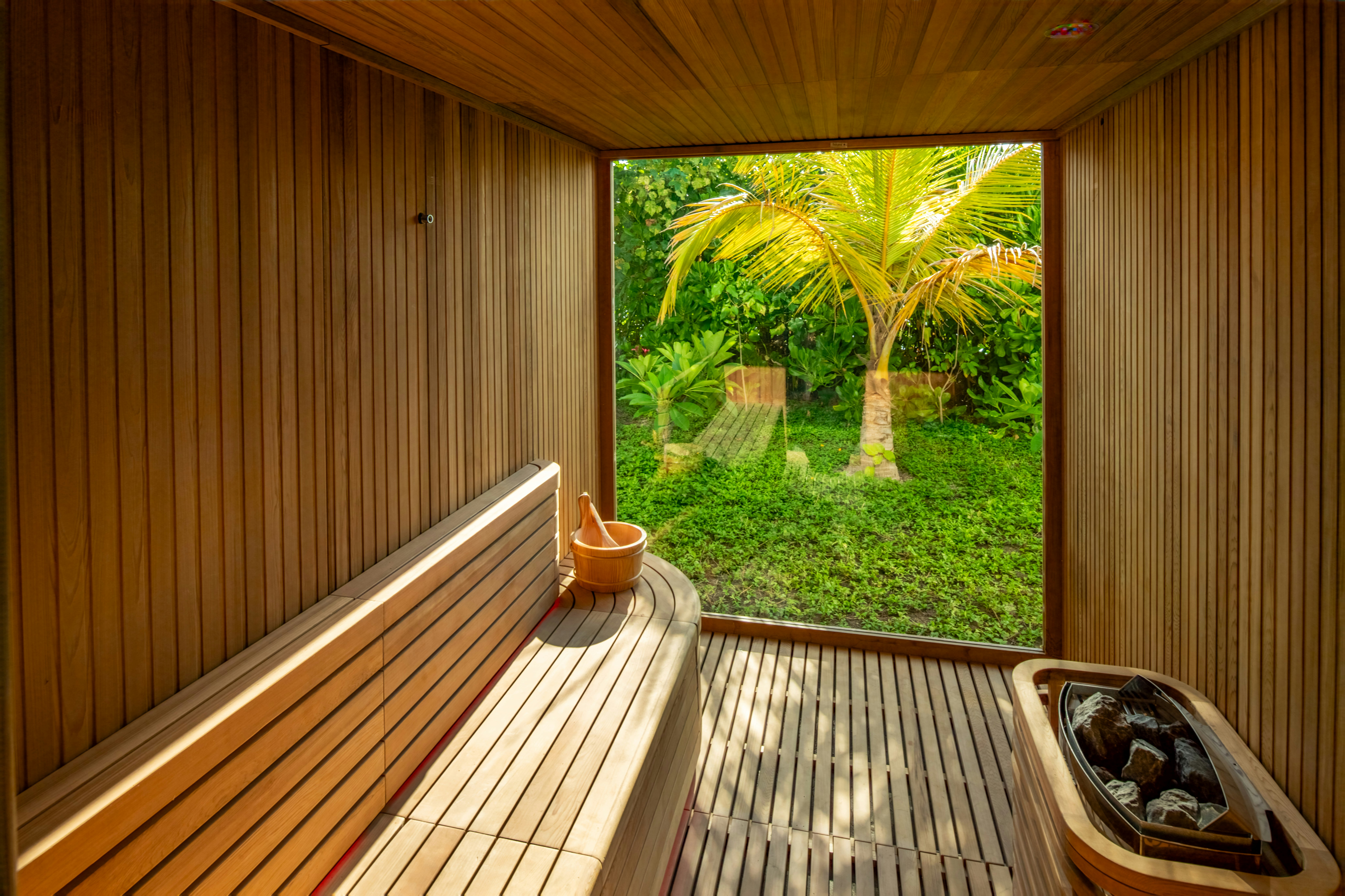 Hilton Maldives Amingiri Resort and Spa 28/72