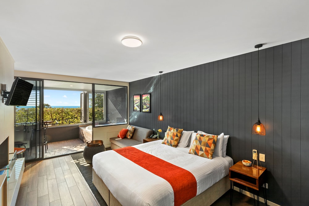 Spa, Studio, King Bed, Accessible