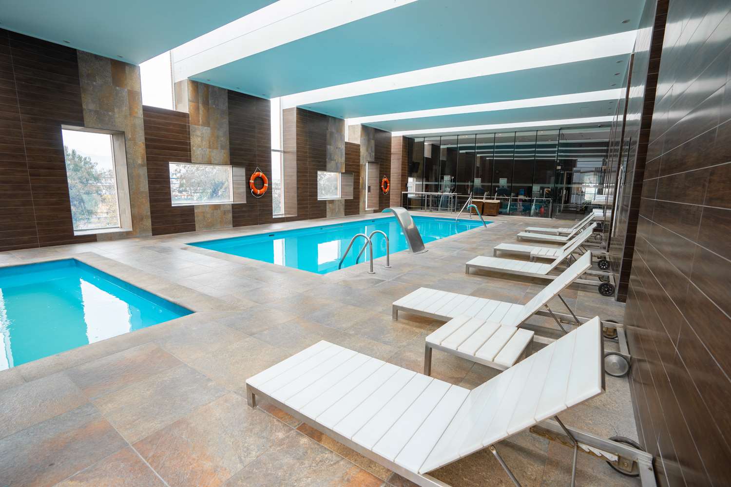 swimming pool spa
