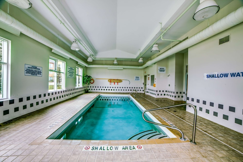 swimming pool spa
