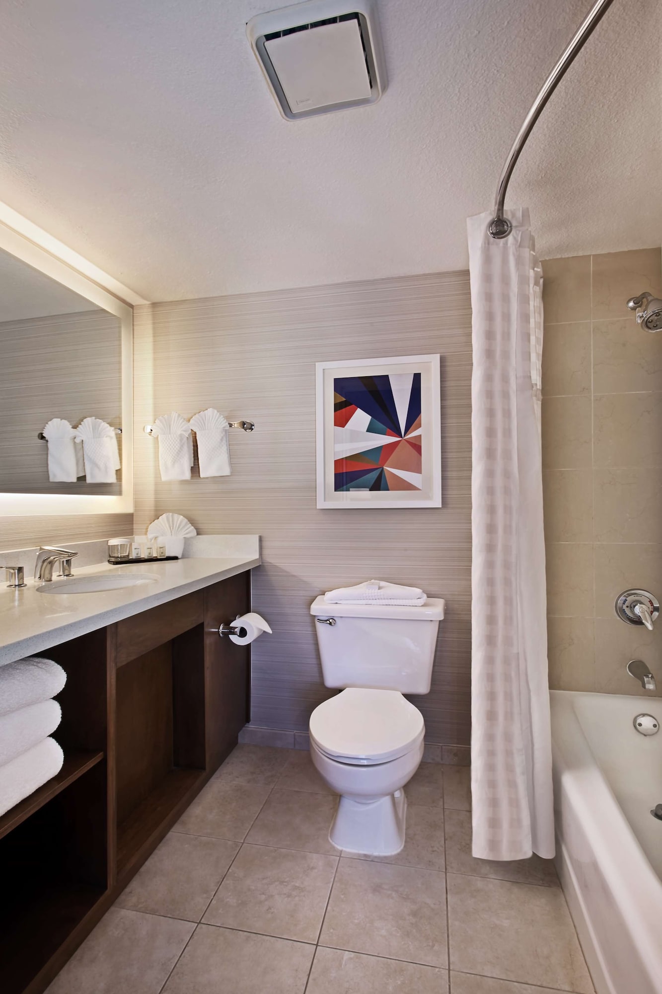 جناح بسريرين كوين بشرفة مع أريكة، Embassy Suites by Hilton Anaheim North 4/4