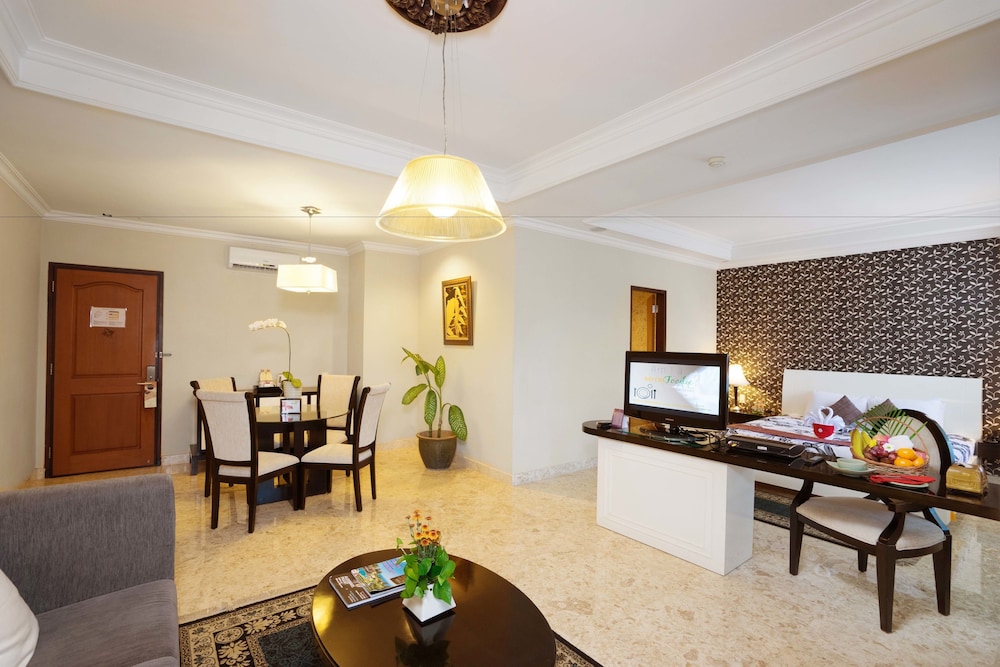 Royal Hotel and Villa Batu 50/61